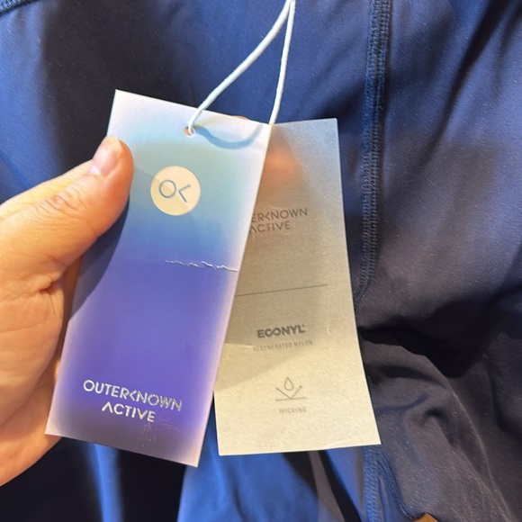 NWT OUTERKNOWN 7/8 active leggings M - Picture 6 of 7